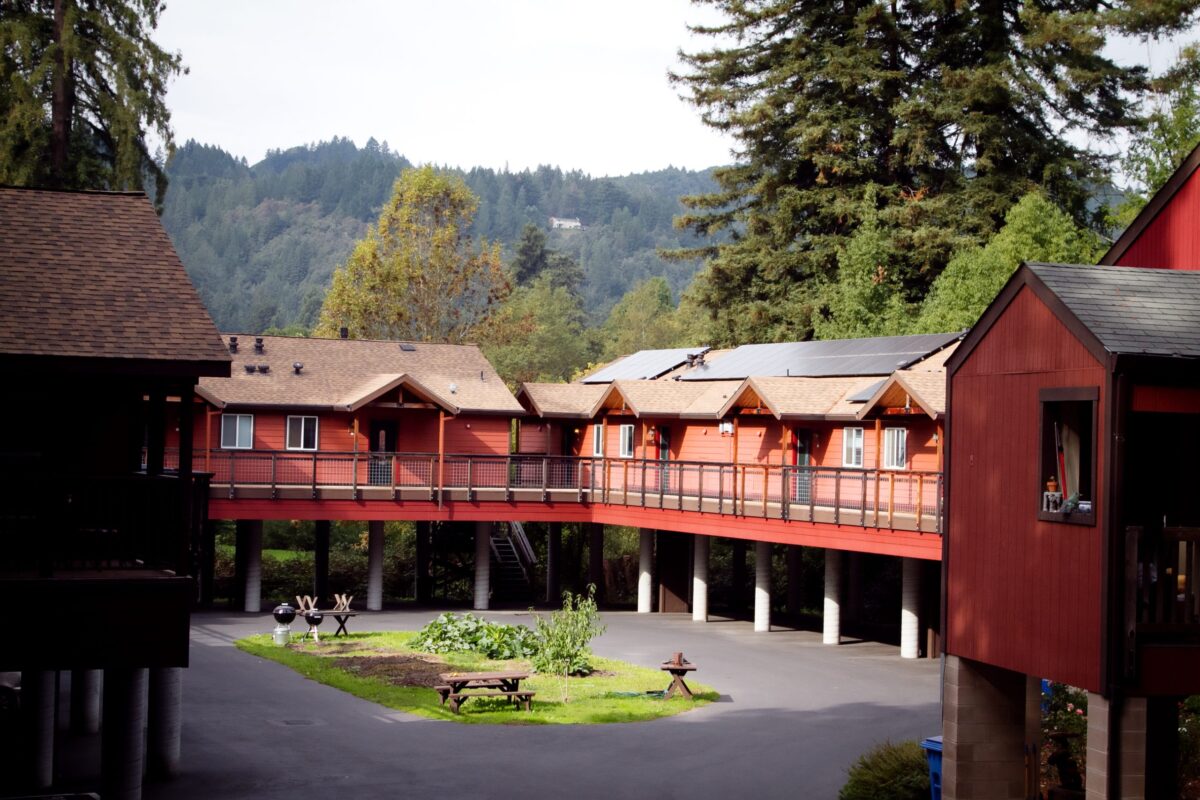 Creekside Inn & Resort property